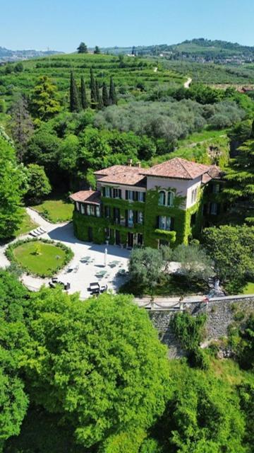 Residenza Borgo 27 Aparthotel Grezzana Exteriör bild
